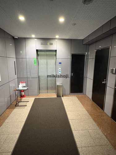 銀座エイワビル エレベーターホール1