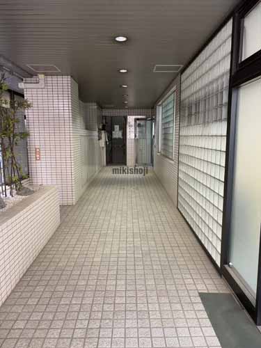 九段北の一口坂ＴＳビル エントランス2