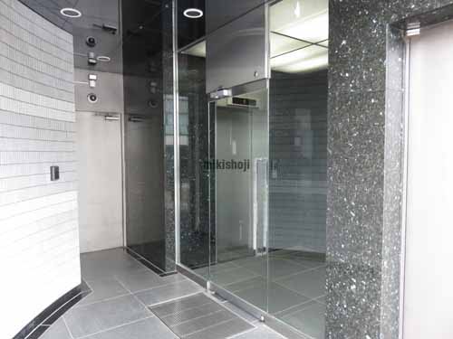 下目黒の小西ビル エントランス1