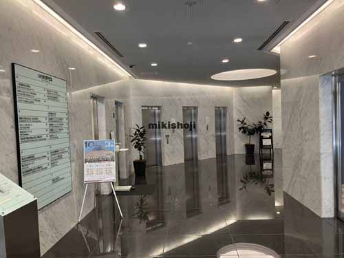 三田の三田日東ダイビル エントランス2