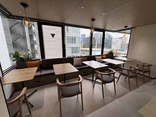 Ｂｉｚ　Ｆｅｅｌ　ＡＫＩＨＡＢＡＲＡ セットアップ室内1