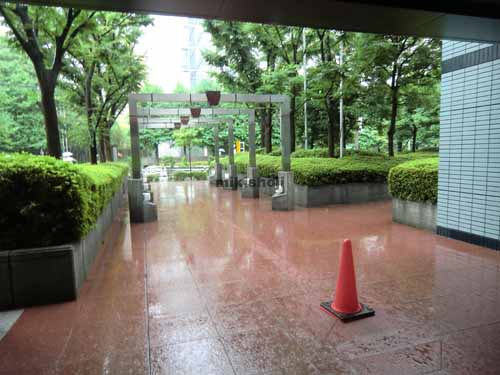 東陽の新宮ビル エントランス1