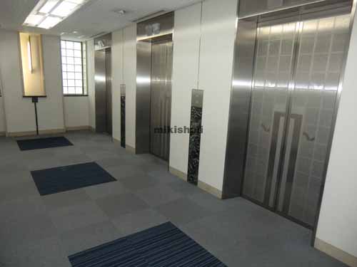 東陽の新宮ビル エレベーターホール4