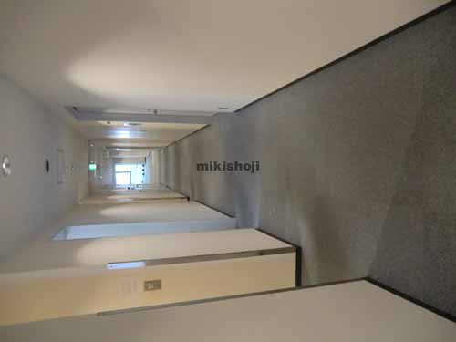 日本薬学会長井記念館 エレベーターホール1