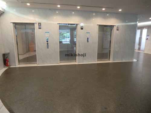 日本薬学会長井記念館 エレベーターホール2