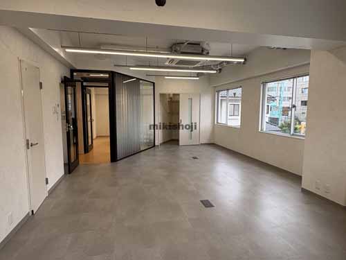 四谷のＤｅＬＣＣＳ新宿御苑ビル セットアップ室内3