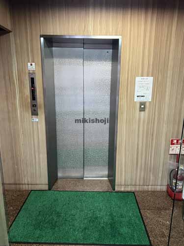 大手町宝栄ビル エレベーターホール1