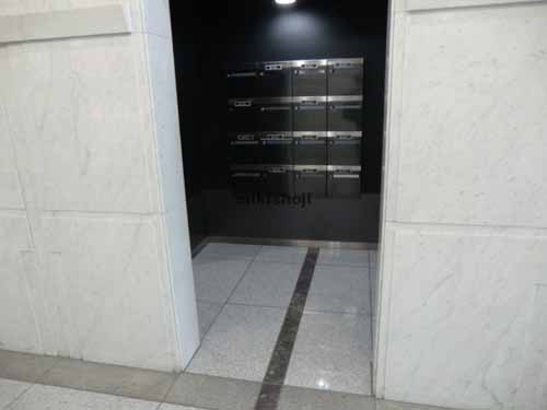 五反田フラットアイアンビル エントランス1