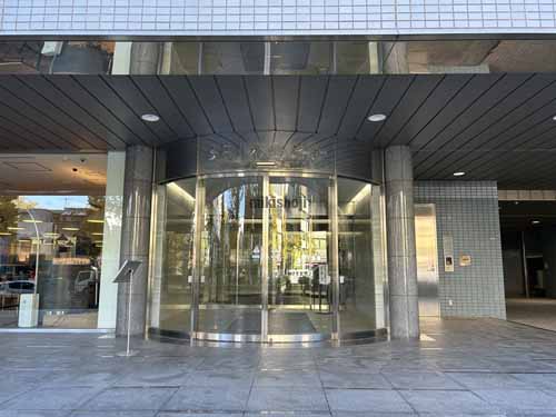 いちご本郷三丁目ビル エントランス1