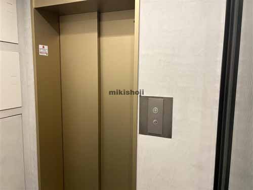 ＮＯＶＥＬ　ＷＯＲＫ　ＡＫＩＨＡＢＡＲＡ エレベーターホール1