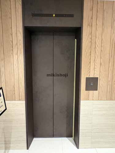 Ｌａｎｄｍａｎ　ＡＳＡＫＵＳＡＢＡＳＨＩ エレベーターホール1