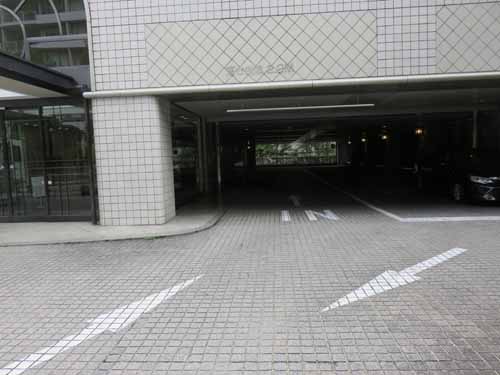 泉館文人通り エントランス1