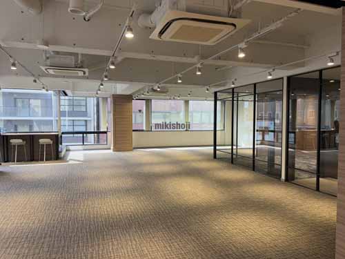 ＋ＳＨＩＦＴ　ＧＩＮＺＡ　ＥＡＳＴ セットアップ室内3