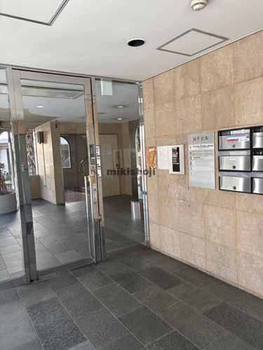 代々木・元代々木町のＭＦビル エントランス2