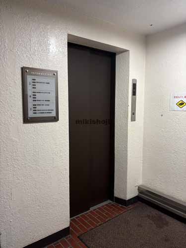 ユタカ産業ビル エレベーターホール1