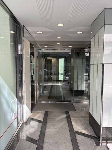 第３２荒井ビル エントランス2