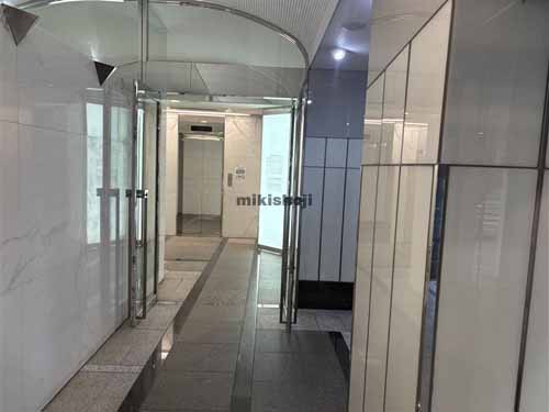 第３２荒井ビル エレベーターホール2