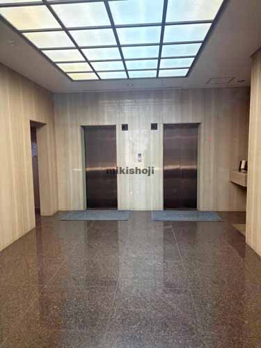 神田神保町のＪＨＶビル エレベーターホール1