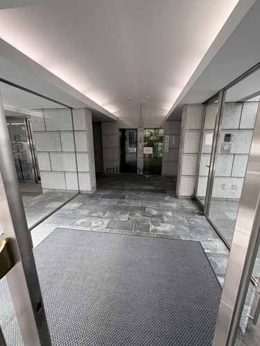 二番町・三番町・六番町のバウ・エプタビル エントランス1