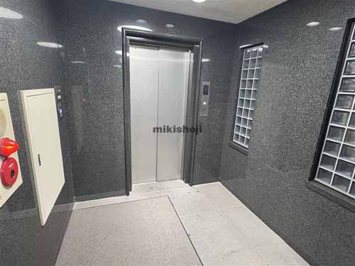 ニューライフビル エレベーターホール1