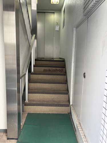 銀座の渡辺データビル エントランス1