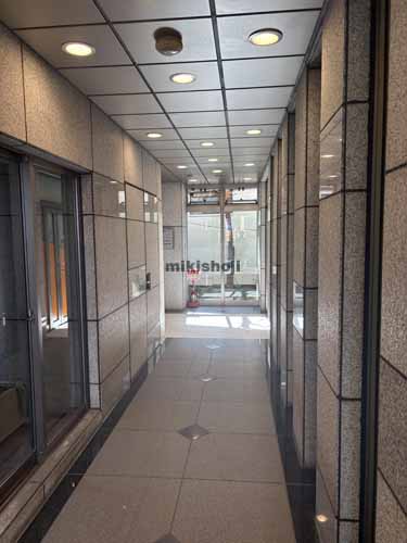 ルート高輪ビル エントランス2