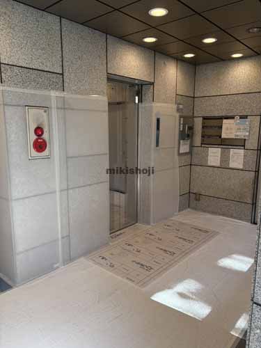 ルート高輪ビル エレベーターホール1