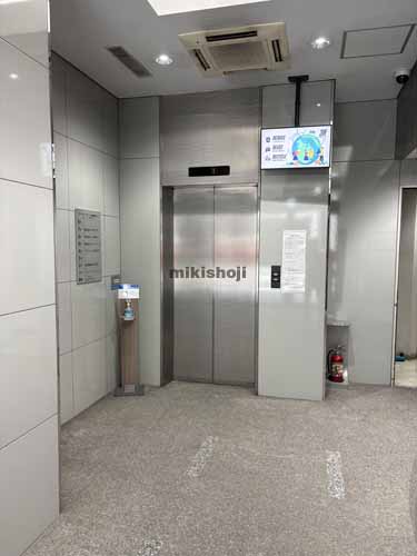 日本橋小綱町・蛎殻町のオーキッドプレイス蛎殻町ビル エレベーターホール1