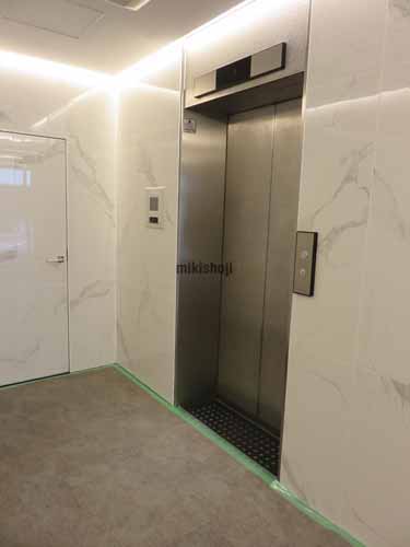 ＴＨＥ　ＣＲＯＳＳ　ＧＯＴＡＮＤＡ エレベーターホール1