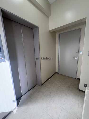 光和ビル エレベーターホール1