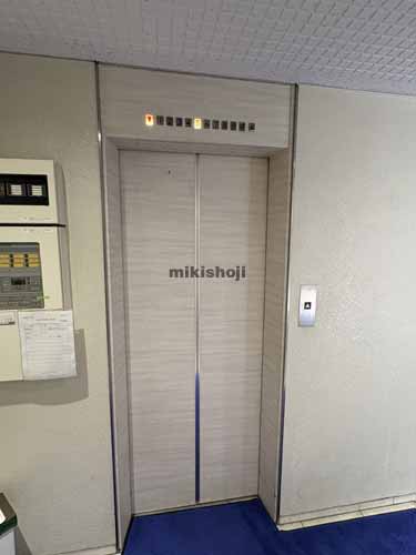 光和ビル エレベーターホール2