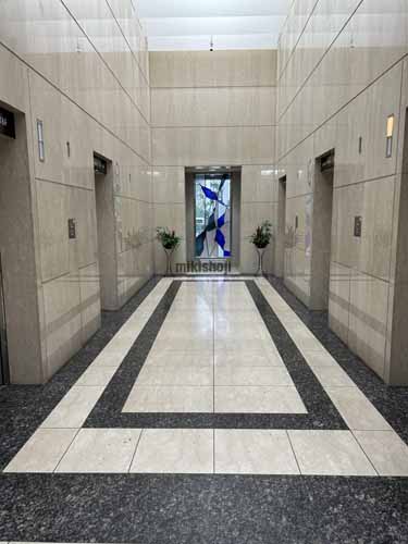 新宿スクエアタワー エレベーターホール1