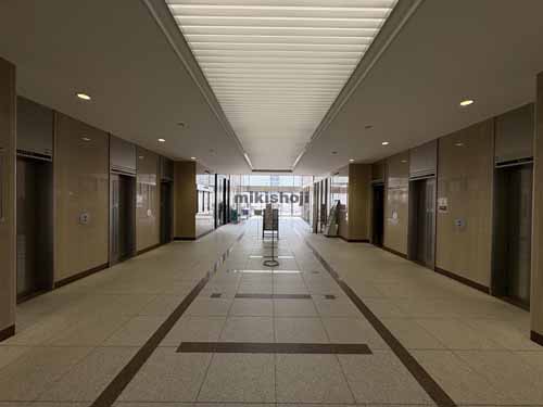 丸の内・大手町の新国際ビル エレベーターホール2