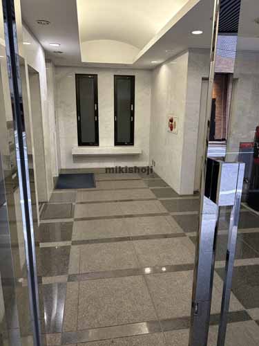 日本橋箱崎町・中洲の東益ビル エレベーターホール2