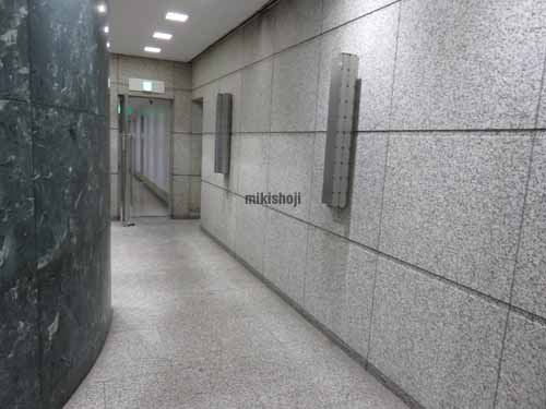東海堂銀座ビル エントランス1