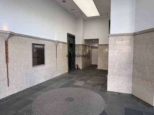 南青山の寿光ビル エントランス1