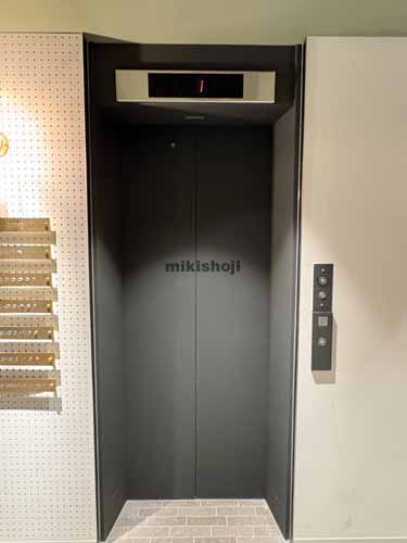 三田のいちご聖坂ビル エレベーターホール1