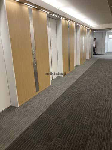 本駒込の文京グリーンコートセンターオフィス エレベーターホール2