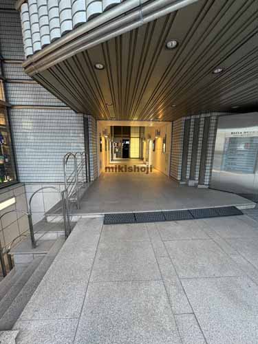 麹町のＢＩＺＩＡ麹町ビル エントランス1