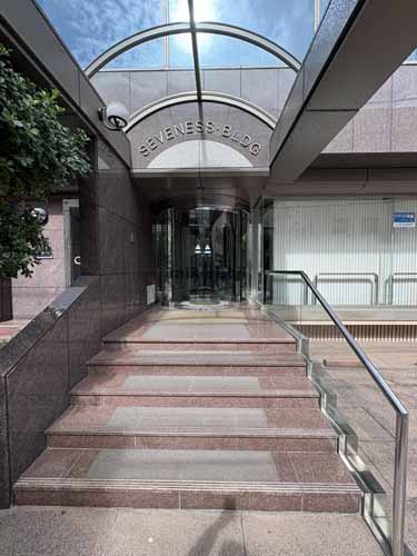 二番町・三番町・六番町のセブネスビル エントランス1