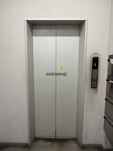 南池袋のオリックス池袋ビル エレベーターホール1