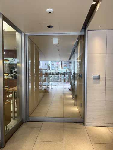 北青山のミヤヒロビル エントランス1