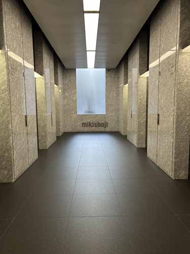 丸の内・大手町の日本生命丸の内ビル エレベーターホール1