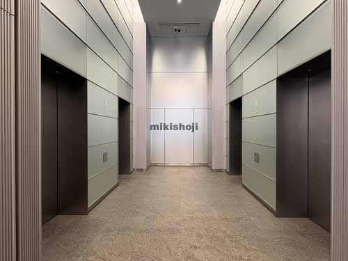 日本橋の東京ミッドタウン日本橋　サウス　日本橋一丁目三井ビルディング エレベーターホール2