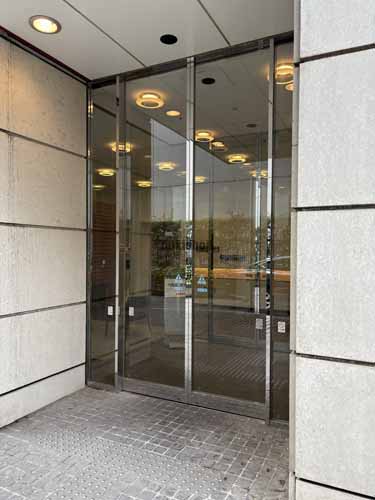 九段南のイタリア文化会館ビル エントランス2