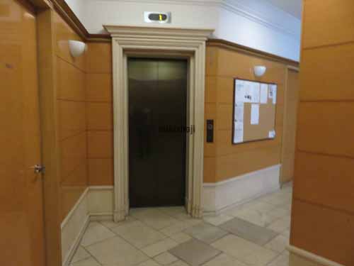 円山町の道玄坂スクエア エレベーターホール1