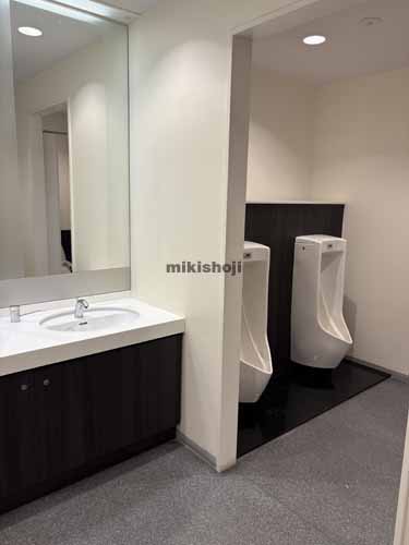 銀座の北数寄屋ビル 水回り1