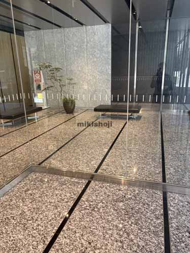 九段北の住友不動産九段北ビル エントランス1