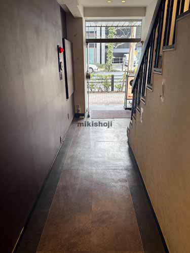 神田三崎町の千代田第一ビル エントランス1