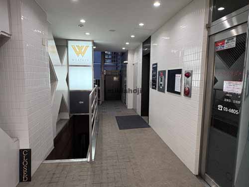 南青山のＴ・Ｉビル エントランス2